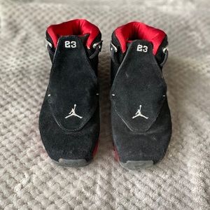Black and red Jordan’s 18 size 5.5